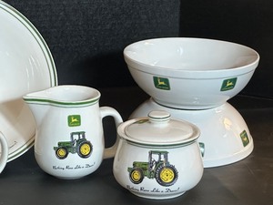 lot 50A image: John Deere Dishes