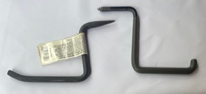 lot 181 image: 12 Helpful Hooks