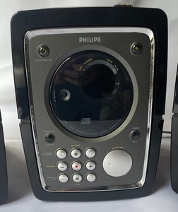 lot 196 image: Philips Stereo System with 2 Speakers
