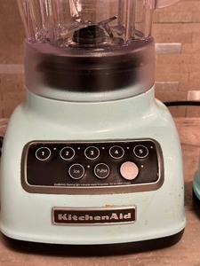 lot 359 image: Aqua Blue Kitchen Aide Blender and Small Electric Chopper