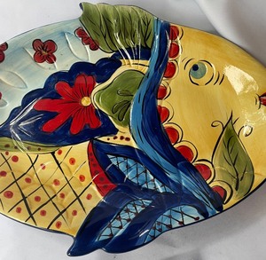 lot 338 image: Fish Motif Serving Platter by Espana