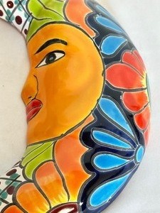 lot 346 image: Mexican Pottery Moon Shaped Wall Decorative Figurine