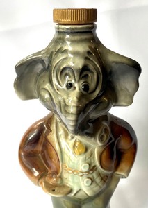 lot 365 image: Vintage 1960s Jim Beam Elephant Decanter