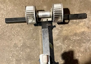 lot 366 image: Lugano Vette Bicycle Trainer