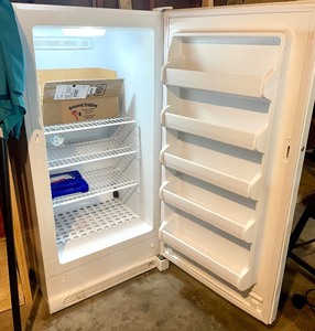 lot 375 image: Frigidaire Upright Freezer
