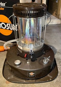 lot 390 image: Kero Sun Moonlighter Kerosene Heater