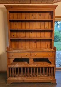 lot 20 image: Gabberts Pine Hutch with Chicken Coop Base