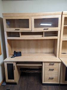 lot 106 image: Blonde Corner Desk Unit