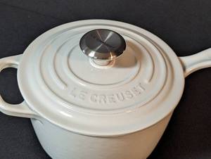 lot 126 image: Le Creuset White Enamel Cast Iron Sauce Pan