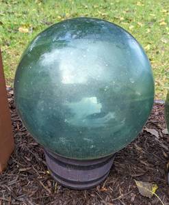 lot 266 image: Pair of Glass Gazing Balls