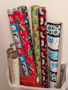 lot 283 image: Holiday Wrapping Paper and More