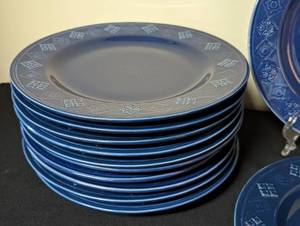 lot 404 image: Target Blue Ceramic Dish Set