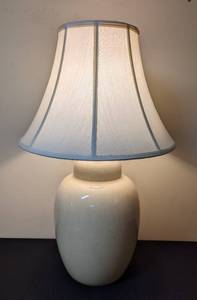 lot 411 image: Ceramic Table Lamp