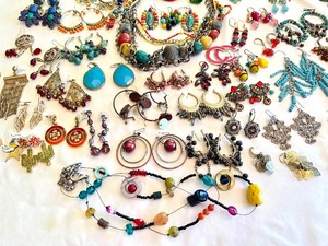 lot 432 image: Variety of Earrings and Necklaces