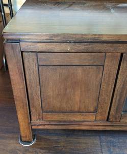 lot 117B image: Wood Entertainment Cabinet