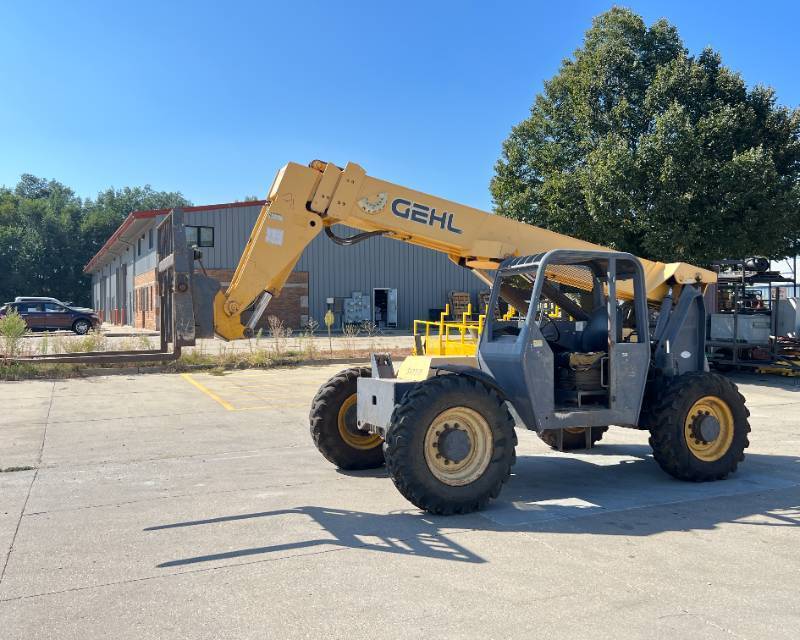 lot 18 image: 2005 Gehl Telehandler RS6-42