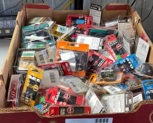 lot 277 image: Assorted Packs of Automotive Fuses (100 pks)