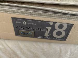 lot 37 image: King Size Sleep Number Bed