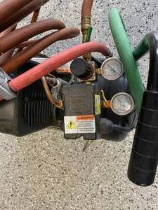 lot 54 image: Tricam International Air Compressor