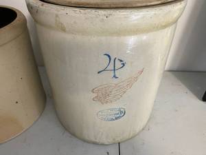 lot 55 image: Vintage Stoneware Collection
