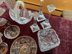 lot 82 image: Assorted Crystal and Glassware