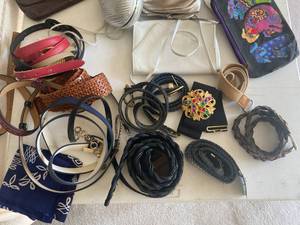 lot 89 image: Ladies Accessories