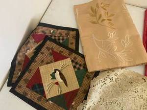 lot 94 image: Table Runners