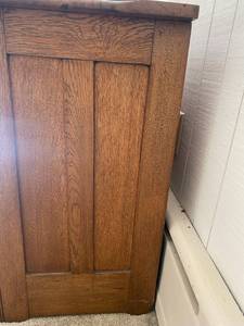lot 103 image: Mission Style Oak Cabinet