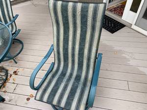 lot 119 image: HOMECREST Patio Set