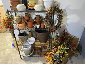 lot 129 image: Floral HAUL
