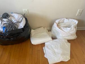 lot 152 image: Heated King Mattress Pad and Sheets