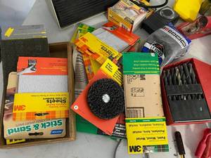 lot 139 image: Miscellaneous Garage Items
