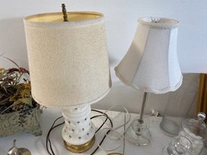 lot 162 image: Powder Room