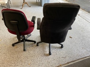 lot 166 image: Office Chairs