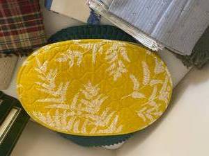 lot 93 image: Table Linens
