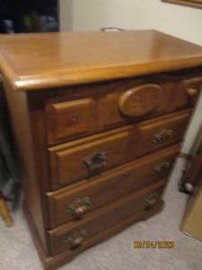 lot 51 image: 4-drawer Highboy Dresser with Detac...