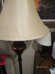 lot 63 image: Beautiful and heavy Oil Rubbed Bron...