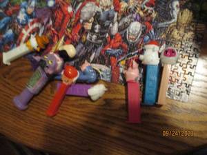 lot 65 image: Assortment of Pez dispensers, Dale ...