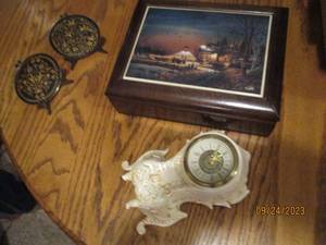 lot 68 image: Keepsake box adorned with a Terry R...