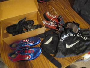 lot 97 image: Mens 11.5 Nike track cleats, size ...