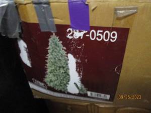 lot 140 image: 7.5 pre-lit PE crystal pine artifi...