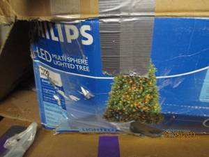 lot 141 image: 7.5 pre-lit LED multi-sphere light...