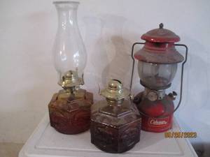 lot 170 image: Vintage amber glass oil lamps with ...