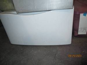 lot 209 image: White laundry room pedestal drawer...