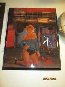 lot 21 image: Snap-On Car and seductive wall clock
