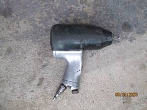 lot 243 image: Pneumatic 12 impact driver...