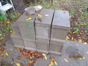 lot 257 image: Small stack of cinder blocks...