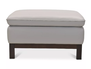 lot 32 image: Macys Virton 24 Leather Ottoman