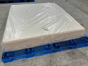 lot 14 image: Brand New Original Classic Tempur-Pedic The Rhapsody Bed King Mattress