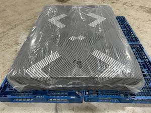 lot 2 image: Sound Sleep Elegance Series 13 Medium Firm Hybrid Queen Mattress with Removable Cover